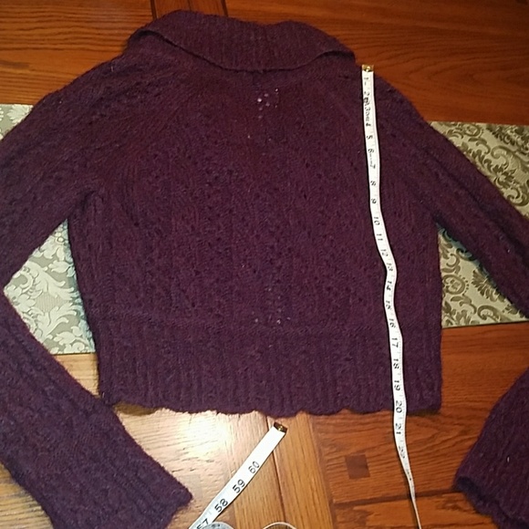 LOFT Cropped Sweater Brooch Button - Picture 6 of 8